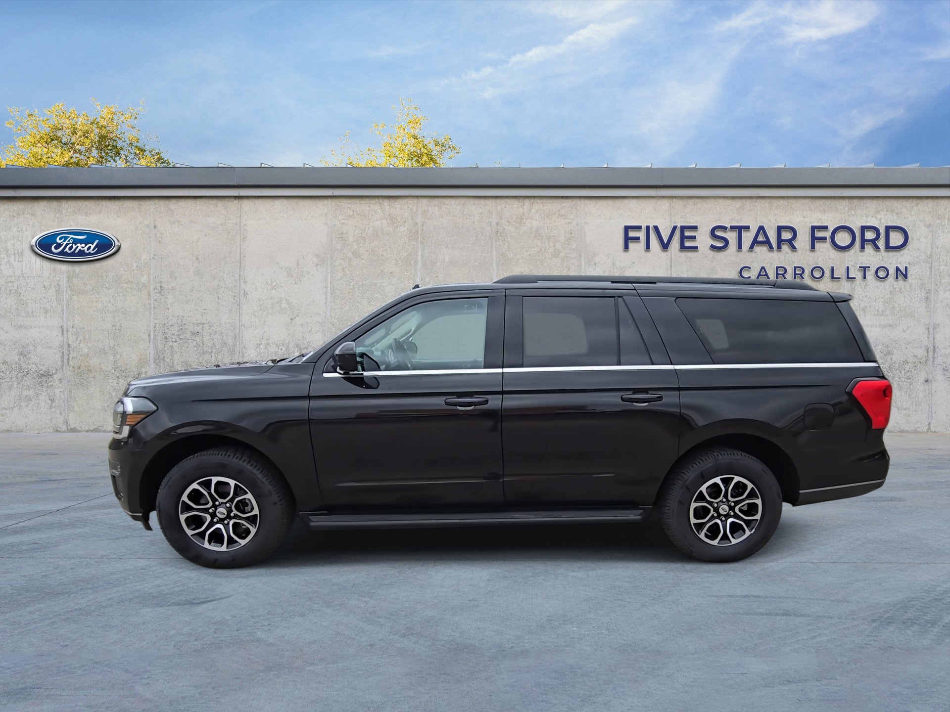 Certified 2024 Ford Expedition Max XLT image 2