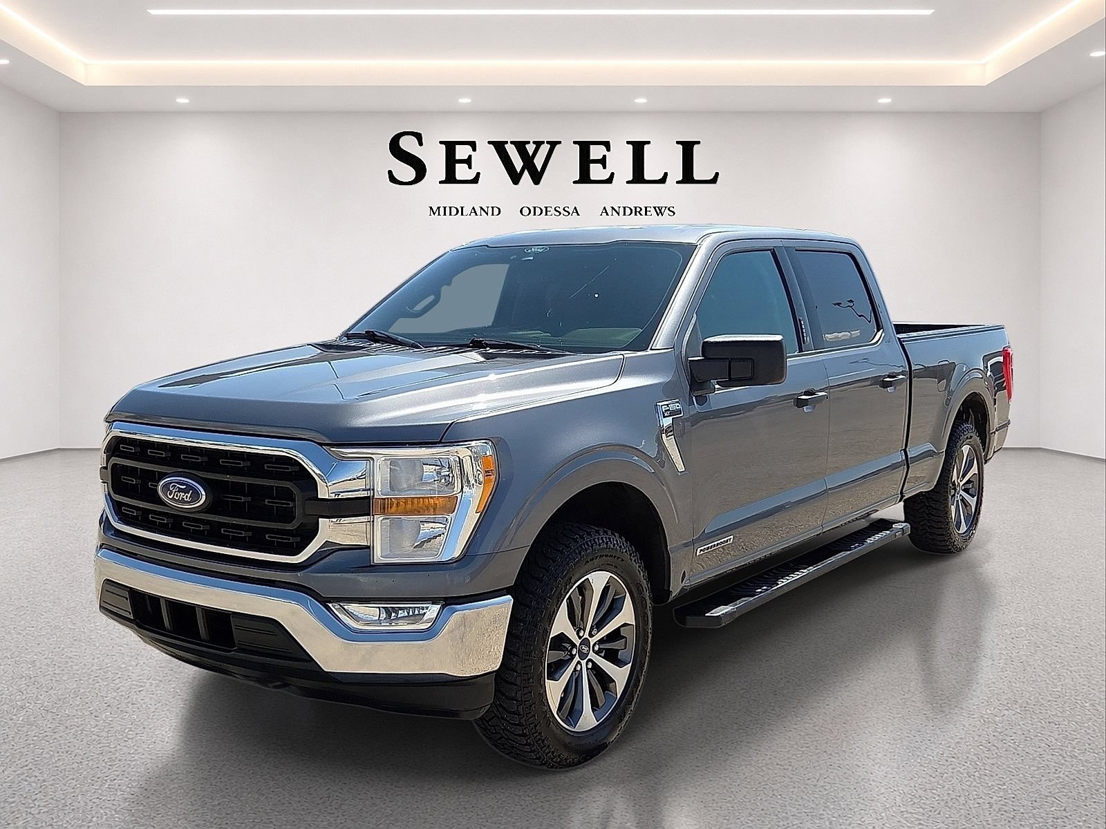 Certified 2022 Ford F150 XLT w/ Equipment Group 301A Mid