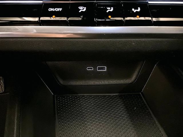 Used 2025 Chevrolet Equinox LT AWD/4WD image 31