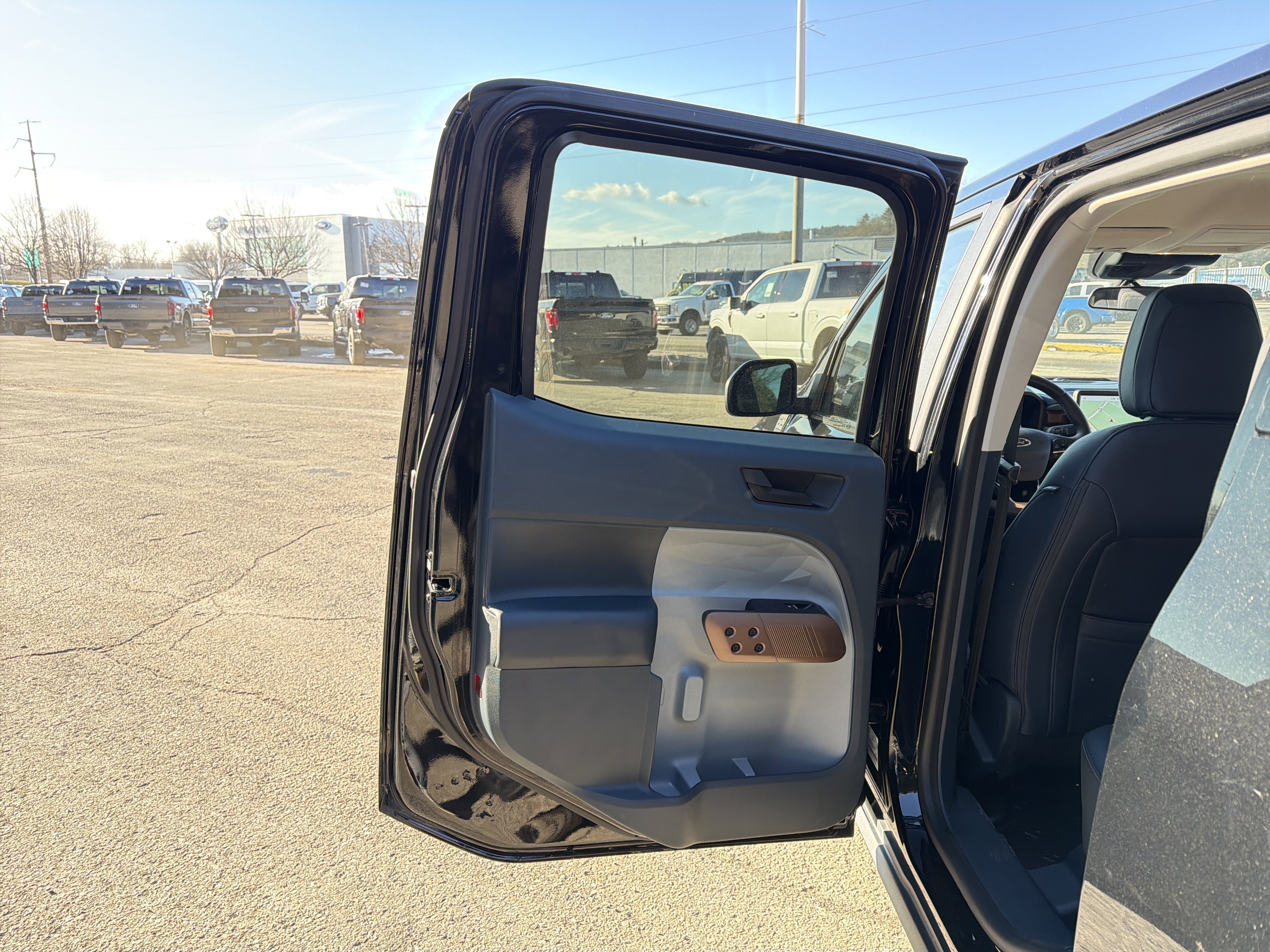 Certified 2024 Ford Maverick Lariat image 28