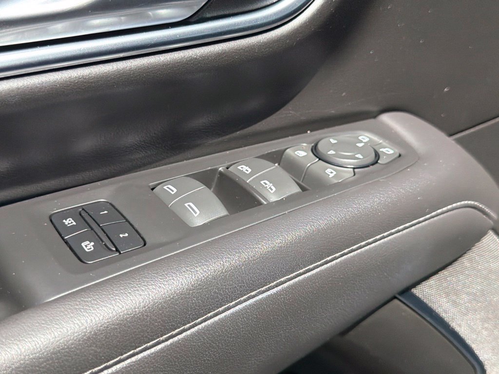 Used 2023 Chevrolet Tahoe LT w/ Luxury Package AWD/4WD image 22