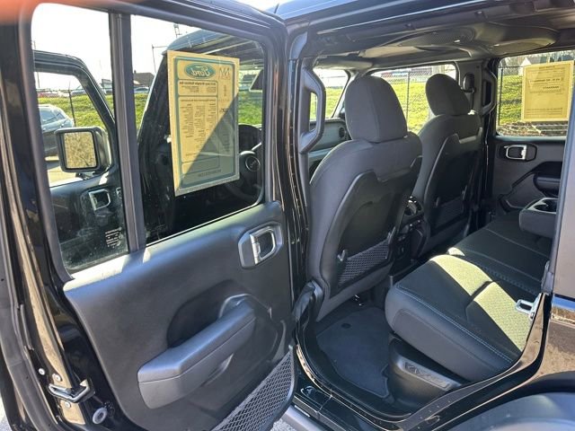 Used 2025 Jeep Wrangler Unlimited Rubicon 4xe w/ Safety Group AWD/4WD image 25