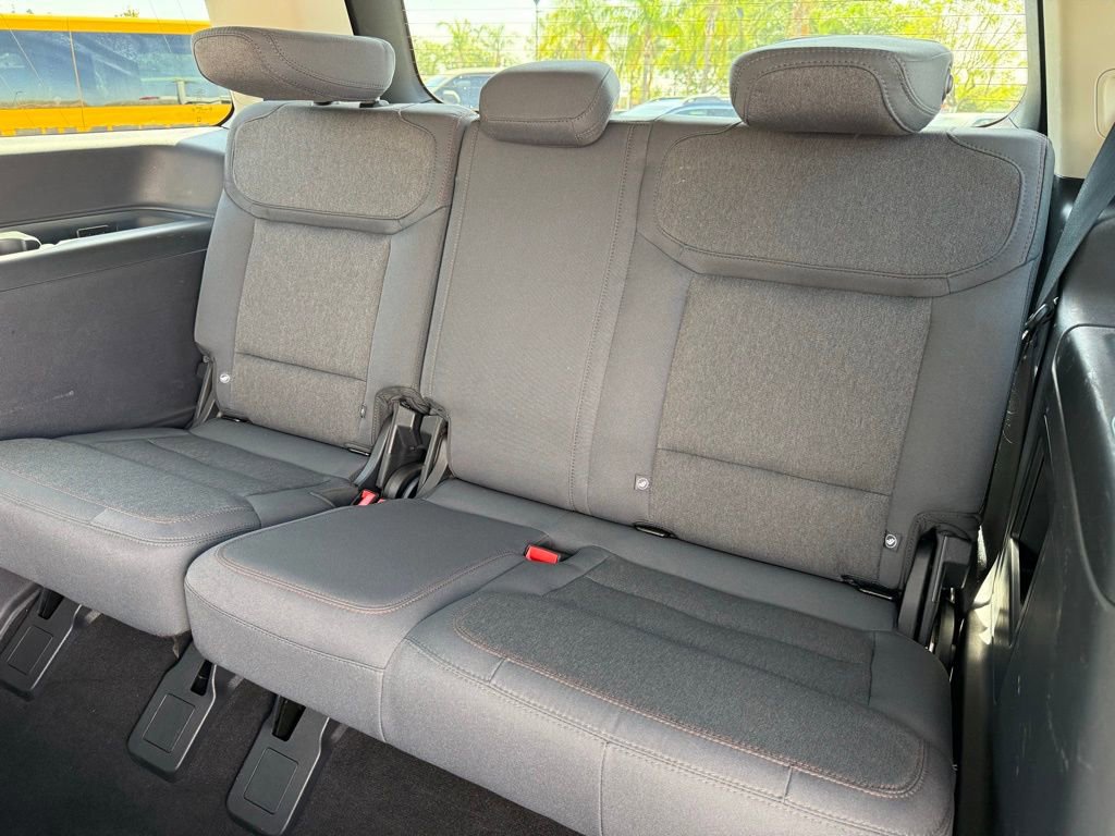 Certified 2025 Ford Expedition Active image 8