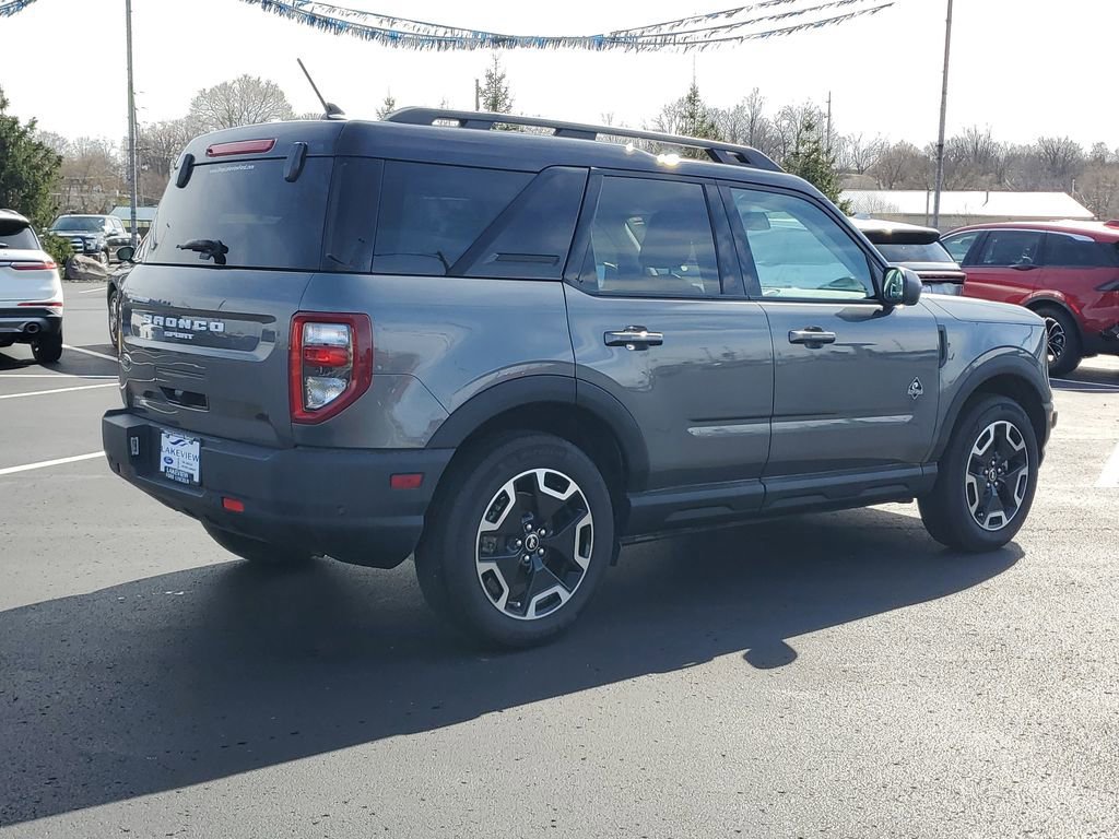 Certified 2024 Ford Bronco Sport Outer Banks w/ Tech Package AWD/4WD image 2
