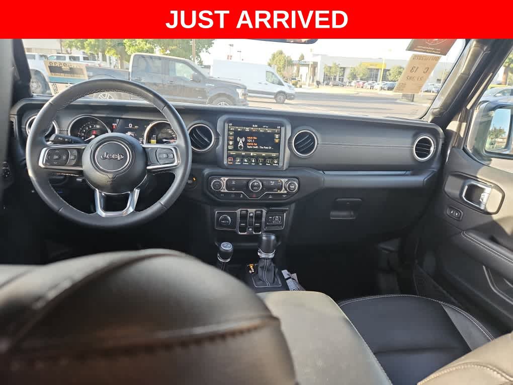 Used 2023 Jeep Wrangler Unlimited Sahara AWD/4WD image 10