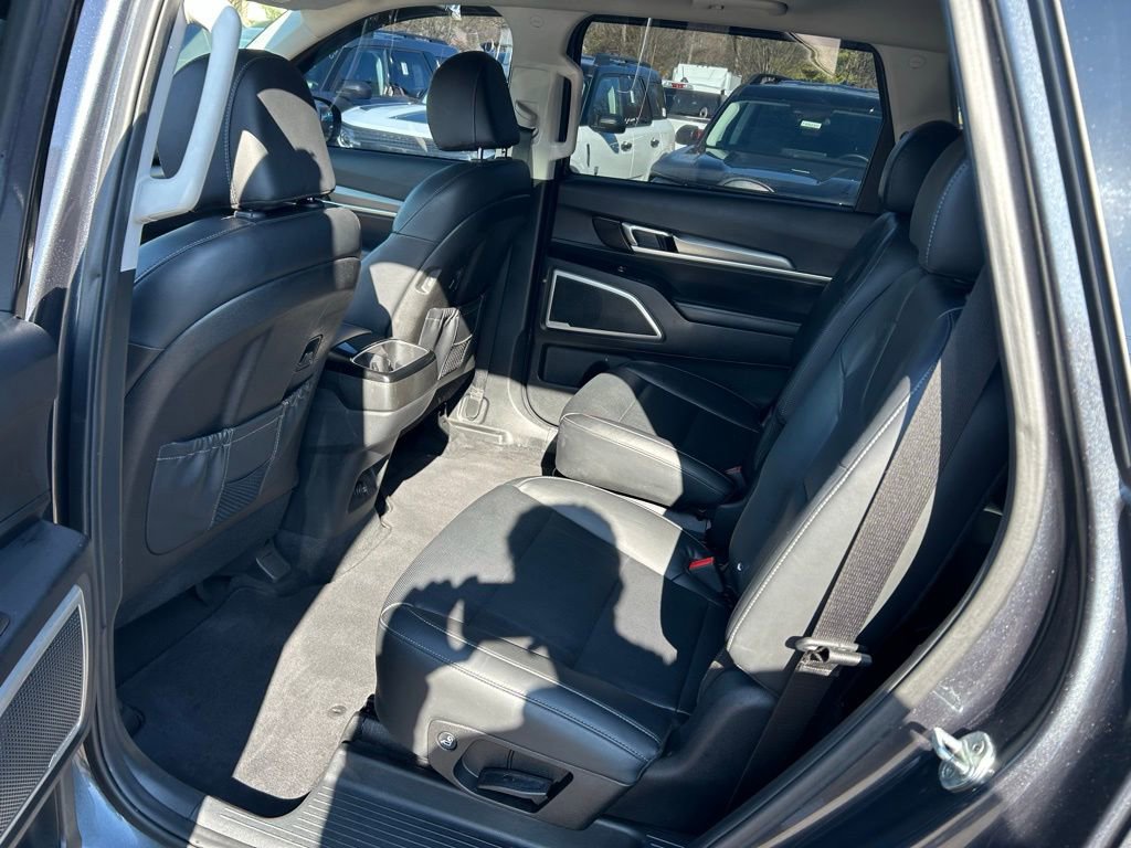Used 2022 Kia Telluride S image 17