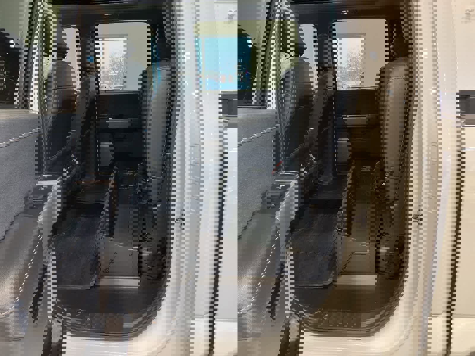 Certified 2023 Ford F350 Lariat w/ Lariat Ultimate Package image 40