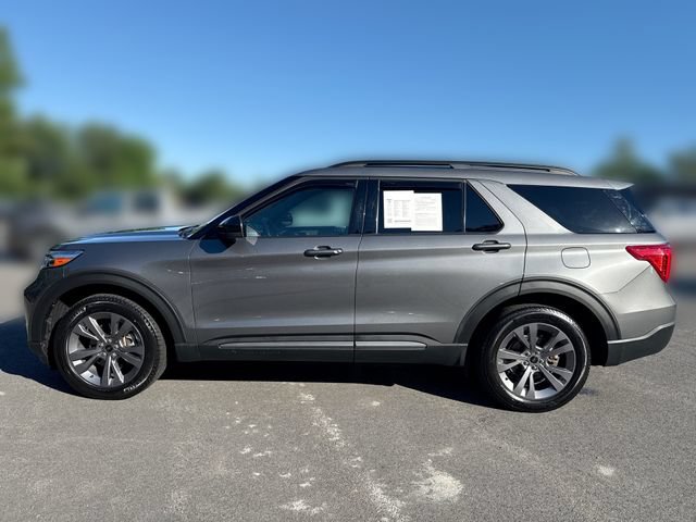Certified 2023 Ford Explorer XLT w/ Equipment Group 202A AWD/4WD image 5