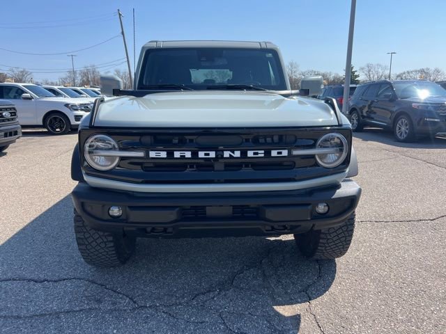 Certified 2022 Ford Bronco Outer Banks w/ Sasquatch Package AWD/4WD image 7