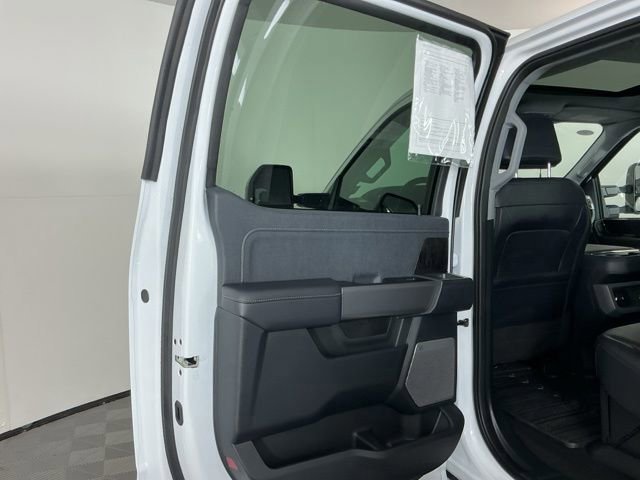 Certified 2025 Ford F350 Lariat w/ Black Appearance Package image 30