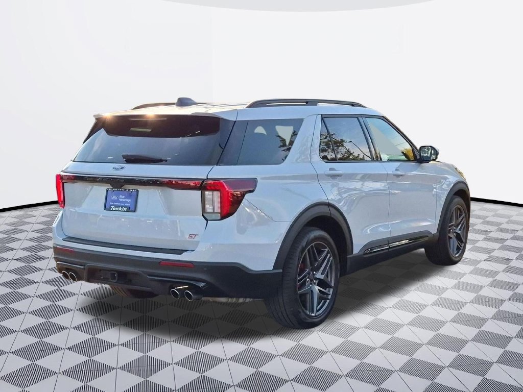 Certified 2026 Ford Explorer ST w/ Sun And Sound Package AWD/4WD image 6
