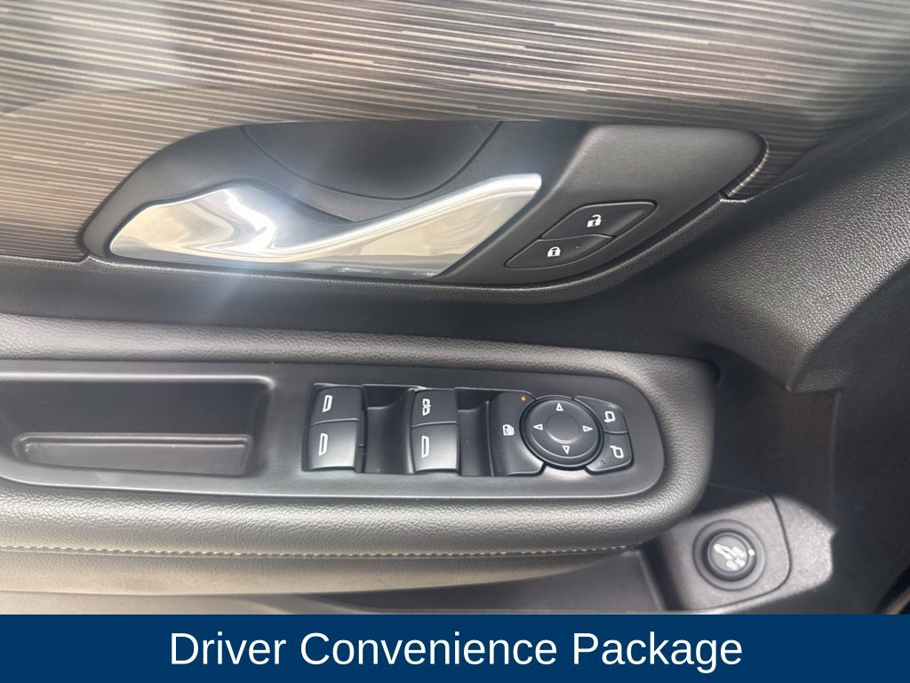 Used 2024 GMC Terrain SLE w/ Driver Convenience Package FWD image 12