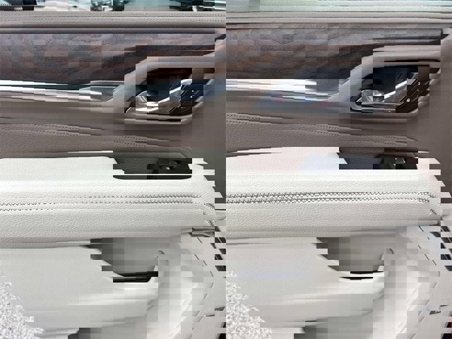 Used 2021 GMC Yukon Denali w/ Denali Premium Package image 20