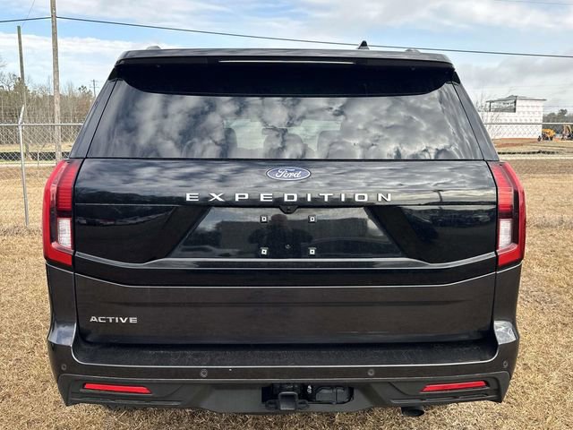 Certified 2025 Ford Expedition Active image 6