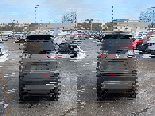 Used 2021 Jeep Cherokee Limited w/ Elite Package image 4