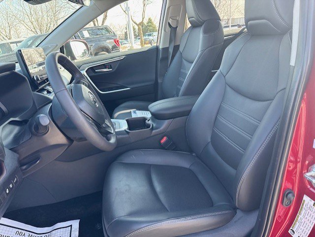 Used 2025 Toyota RAV4 Limited w/ Weather Package image 11