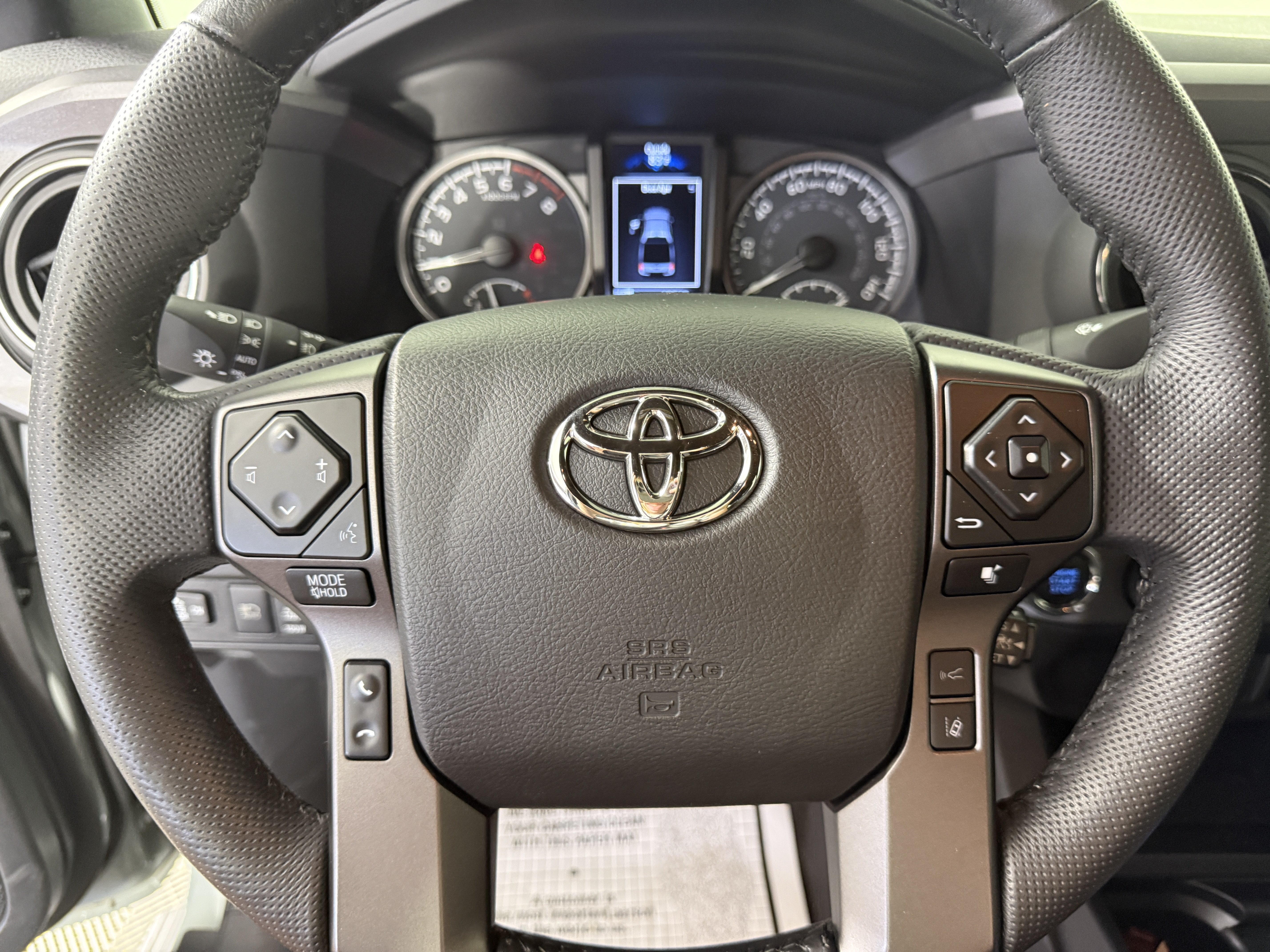 Used 2022 Toyota Tacoma TRD Sport AWD/4WD image 23
