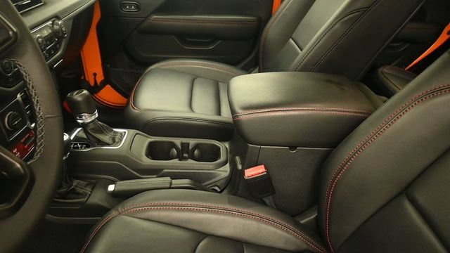 Used 2025 Jeep Gladiator Rubicon AWD/4WD image 26