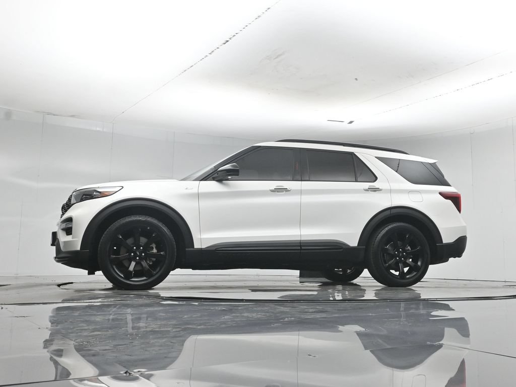 Certified 2024 Ford Explorer ST-Line w/ Class IV Trailer Tow Package RWD image 52