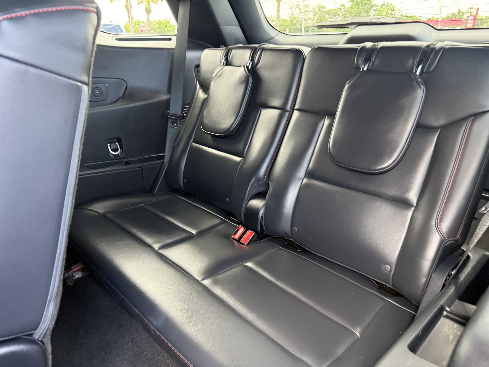 Certified 2025 Ford Explorer ST-Line w/ Premium Package RWD image 23