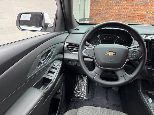 Used 2023 Chevrolet Traverse LT image 14