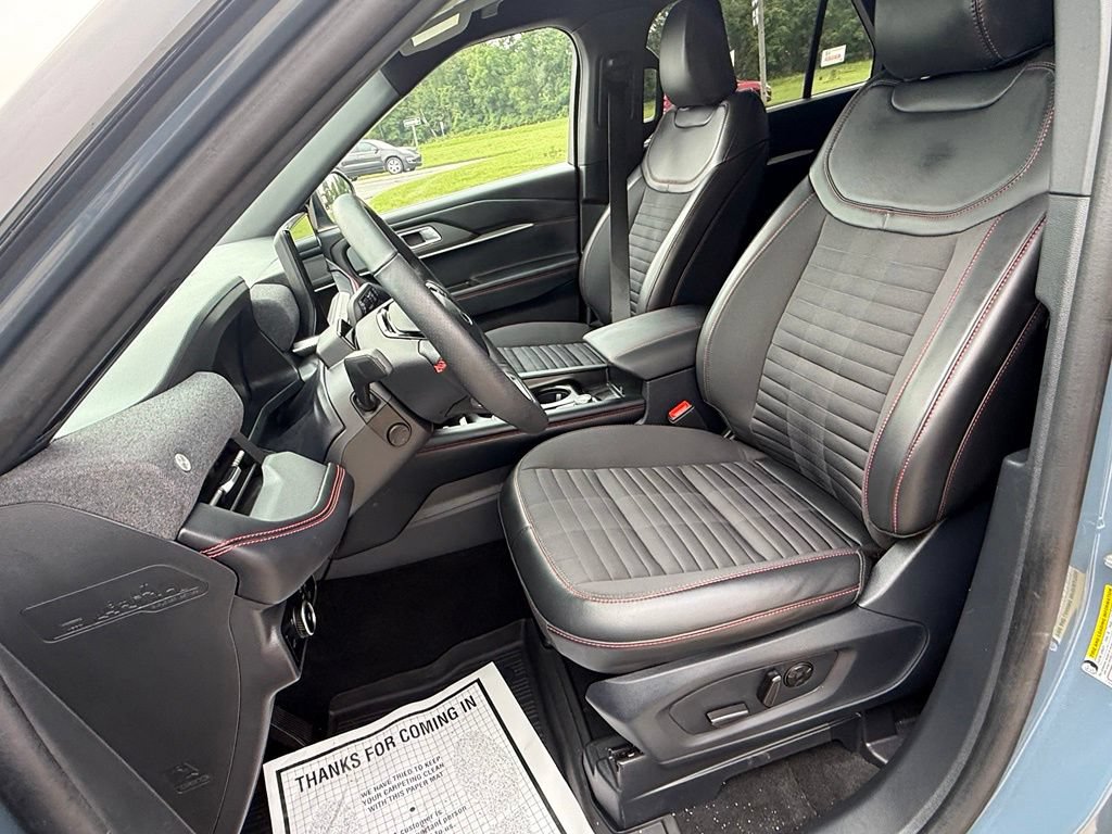 Certified 2025 Ford Explorer ST-Line w/ Premium Package AWD/4WD image 27