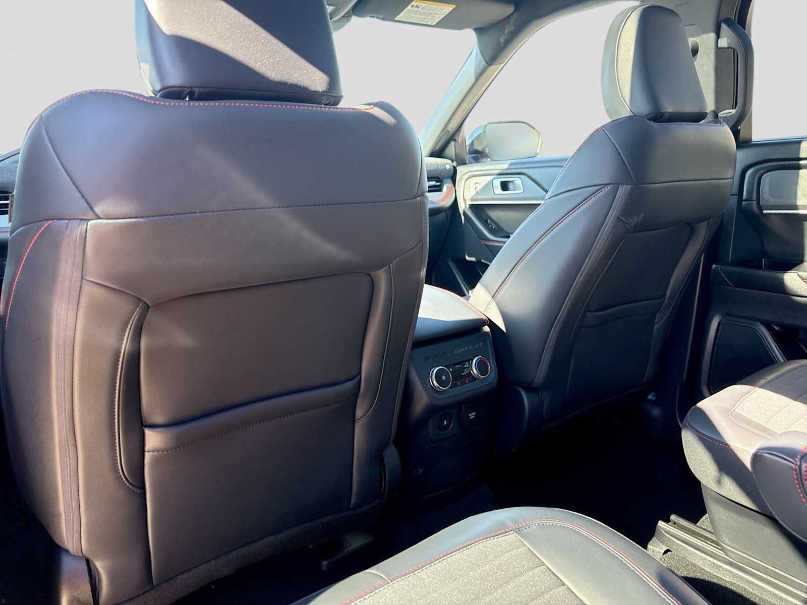 Certified 2025 Ford Explorer ST-Line AWD/4WD image 17