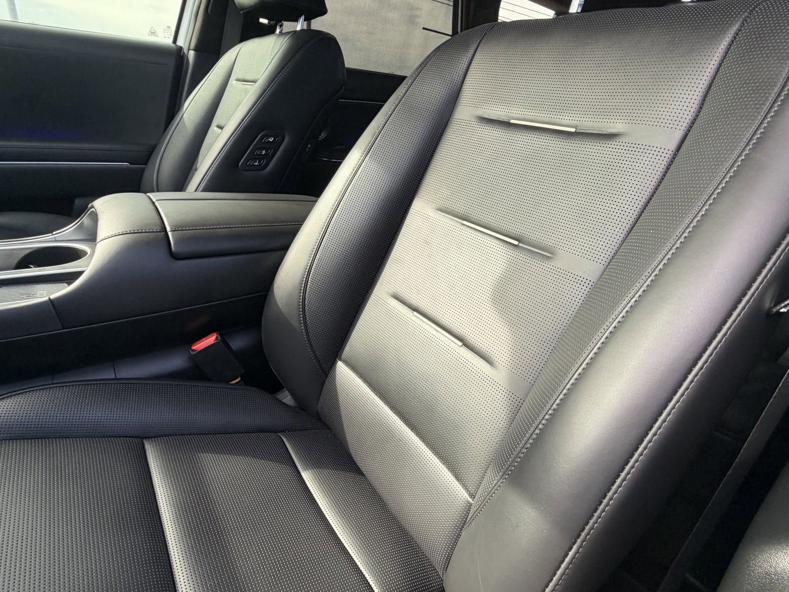 Used 2026 Hyundai Palisade Calligraphy FWD image 25