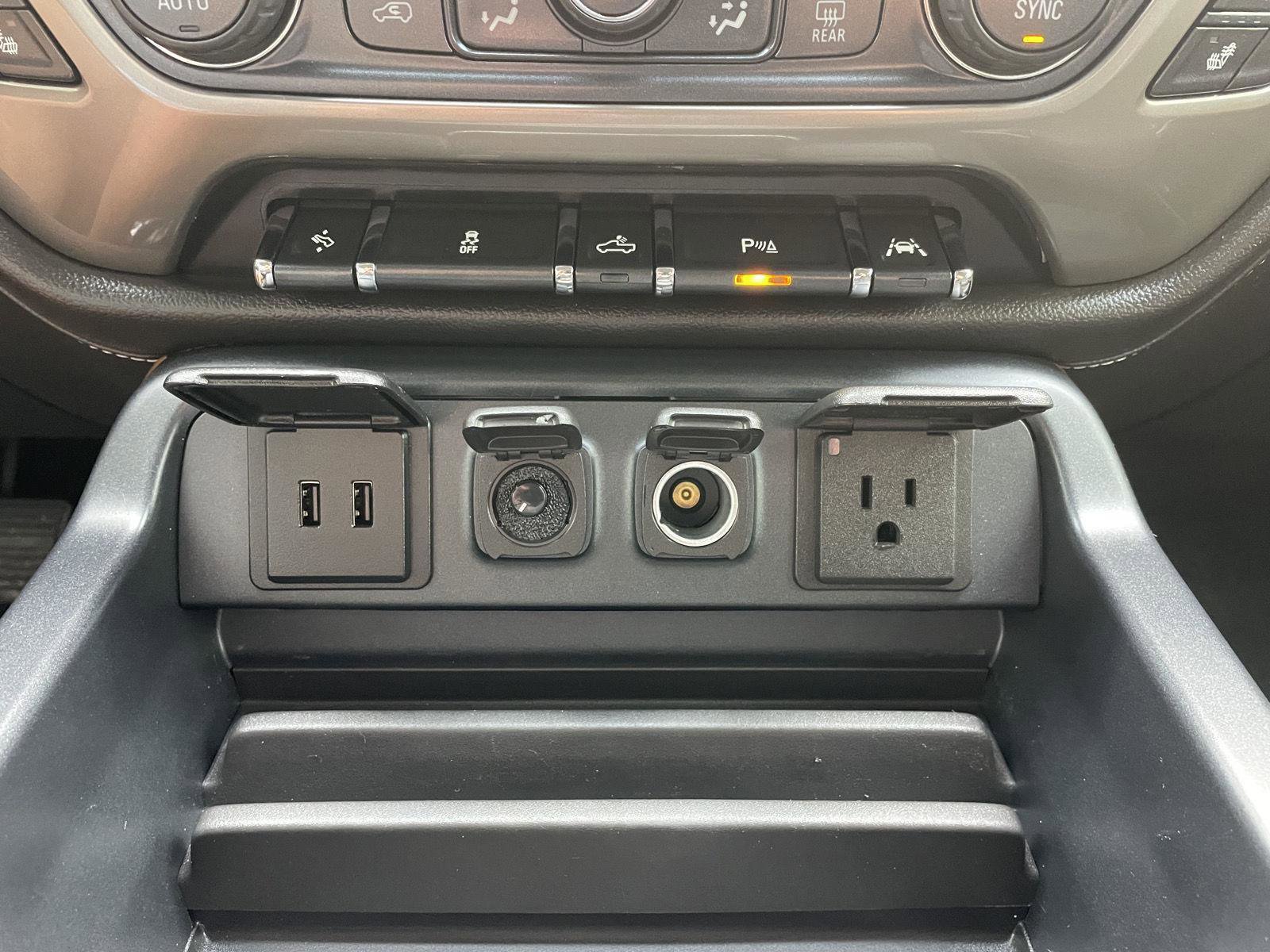 Used 2018 Chevrolet Silverado 1500 High Country AWD/4WD image 30