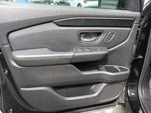 Used 2023 Honda Pilot Elite image 11