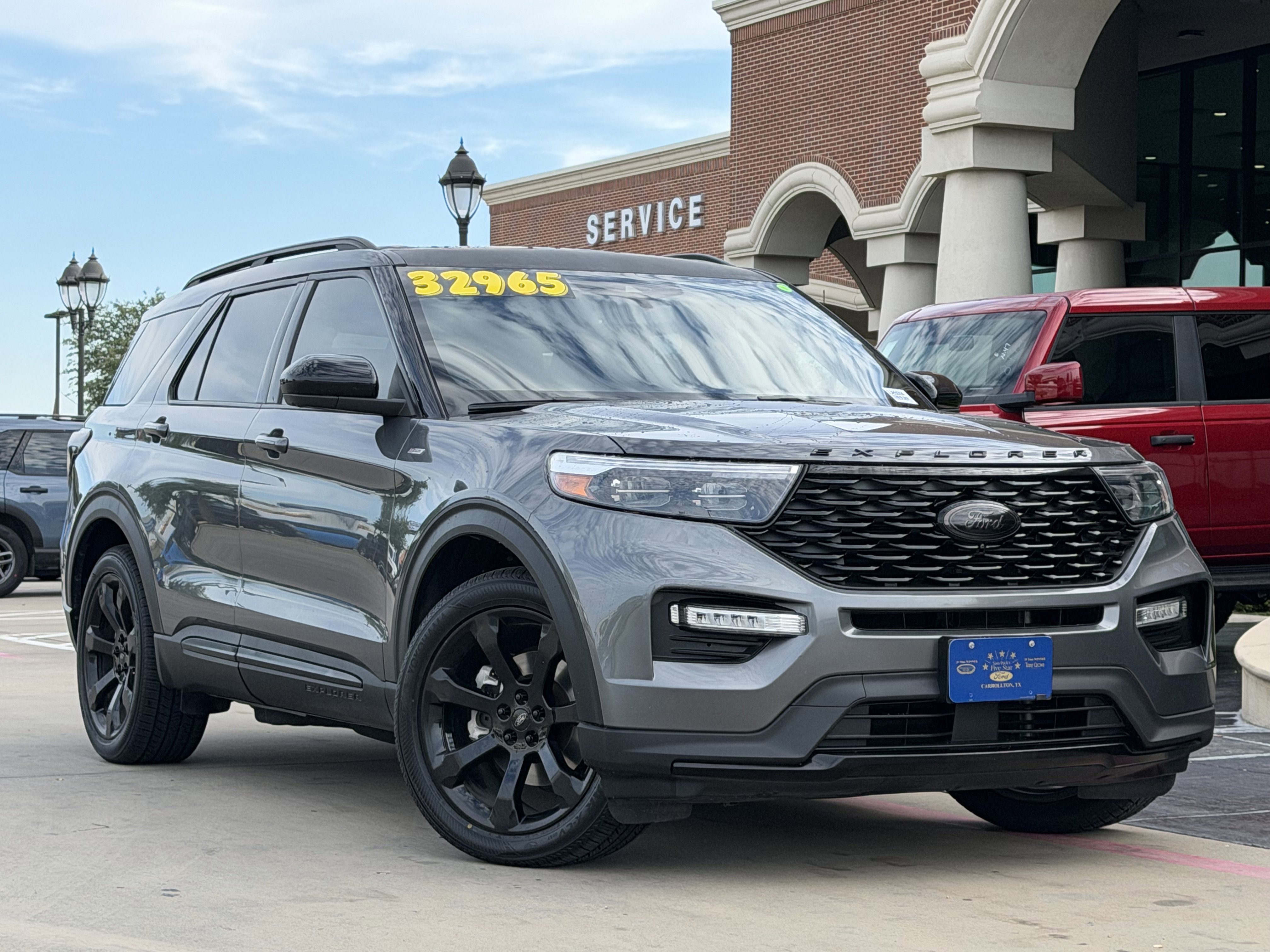 Certified 2023 Ford Explorer ST-Line w/ Class IV Trailer Tow Package RWD image 2