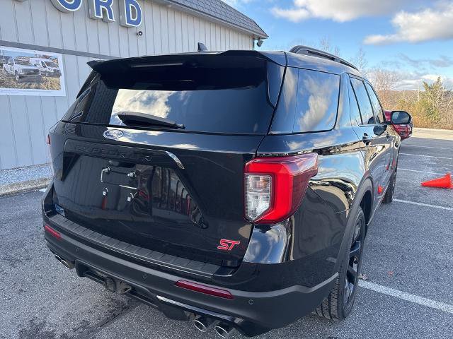 Certified 2024 Ford Explorer ST w/ Equipment Group 401A image 3