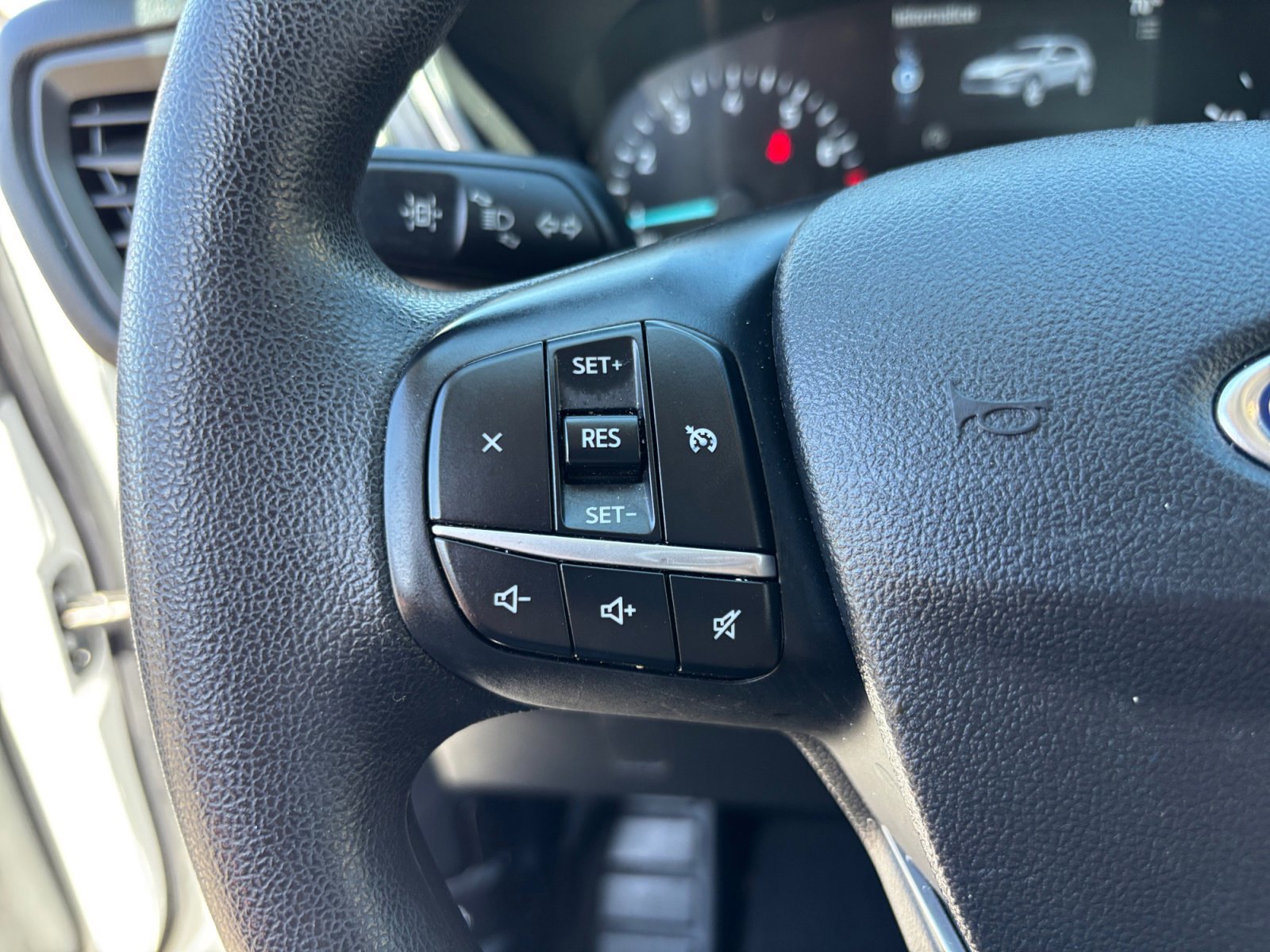 Certified 2021 Ford Escape SE image 11