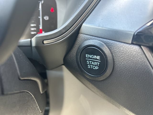Certified 2023 Ford Escape Active AWD/4WD image 18