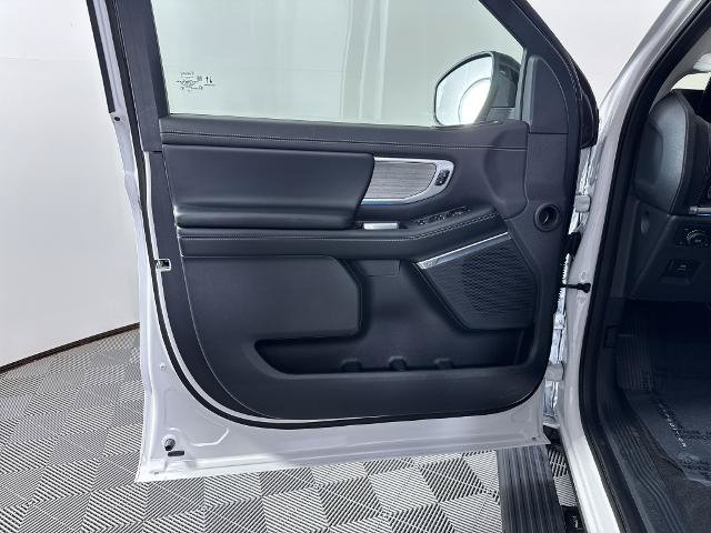 Certified 2025 Ford Expedition Platinum AWD/4WD image 31