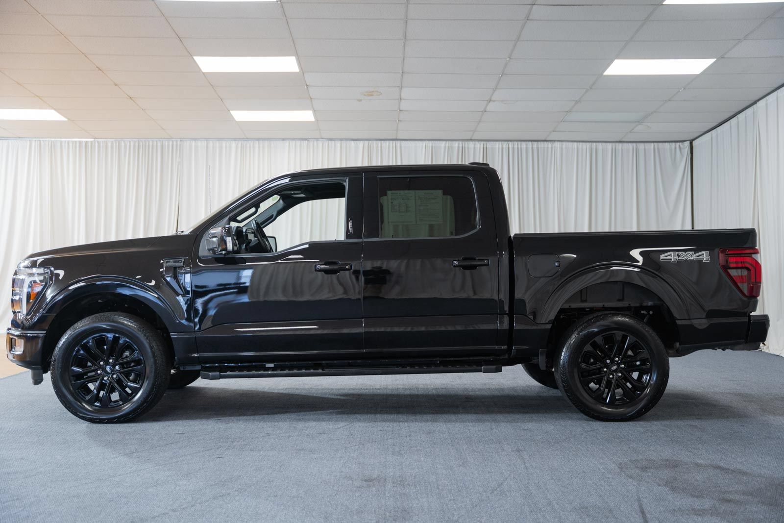 Certified 2024 Ford F150 Lariat AWD/4WD image 5