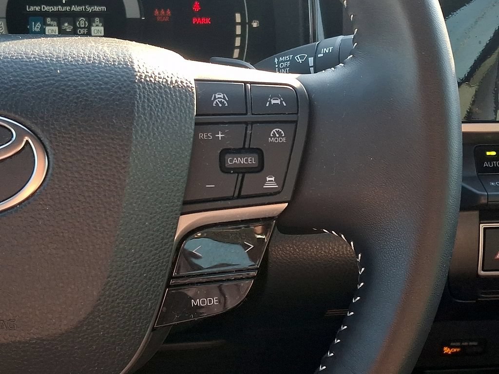 Used 2025 Toyota Camry SE FWD image 21