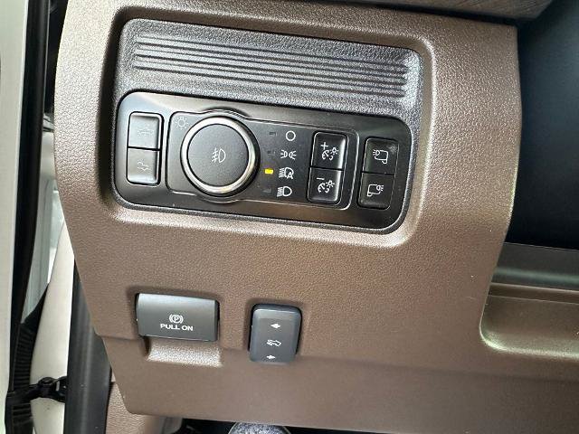 Certified 2025 Ford F250 King Ranch AWD/4WD image 17