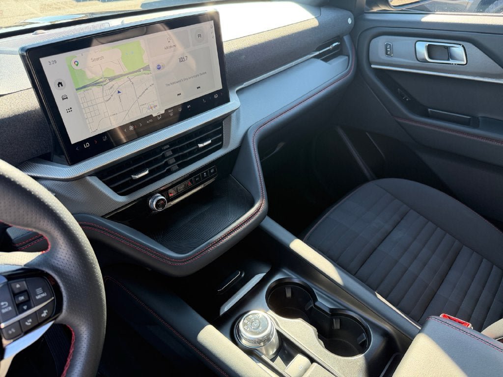Certified 2025 Ford Explorer ST-Line w/ ST-Line Street Pack AWD/4WD image 19