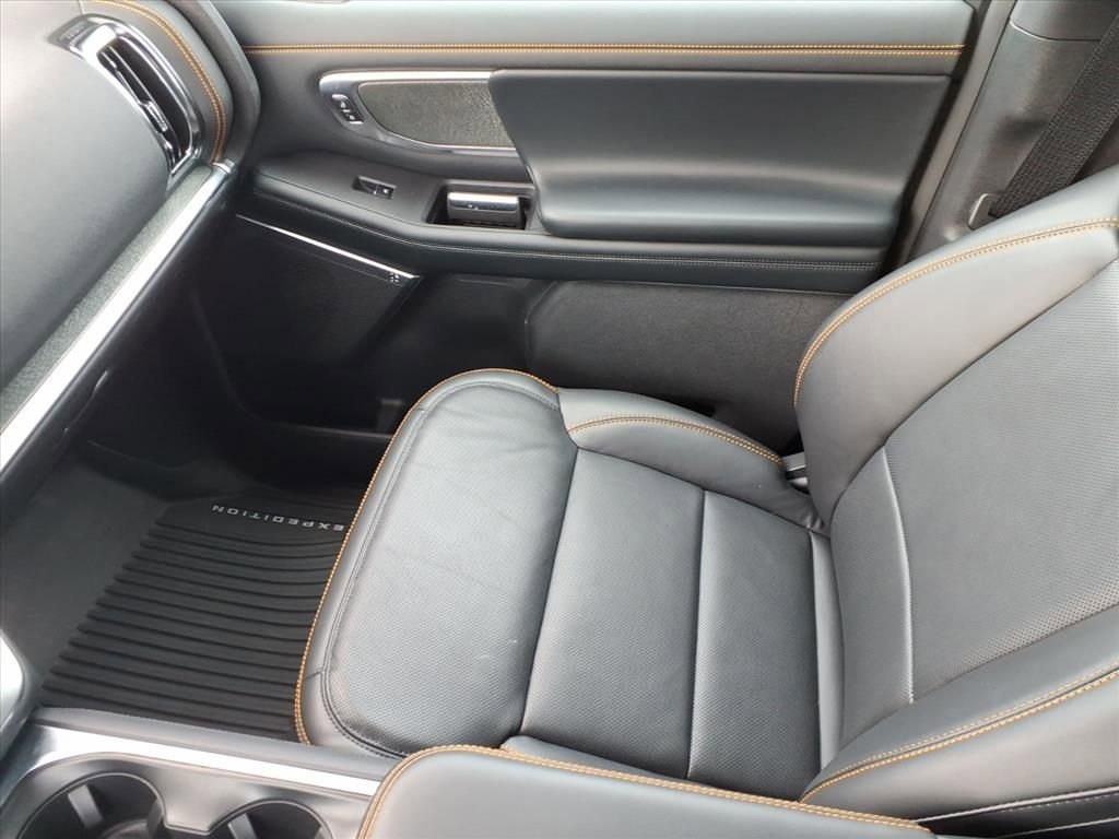 Certified 2025 Ford Expedition Tremor image 23