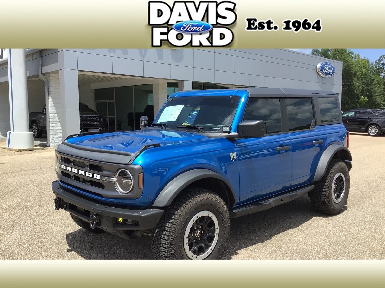 Certified 2022 Ford Bronco Big Bend w/ Sasquatch Package AWD/4WD image 1