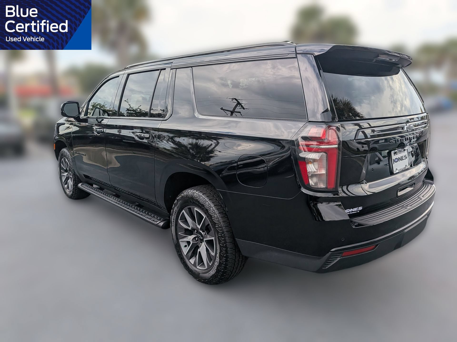 Used 2024 Chevrolet Suburban Z71 w/ Luxury Package AWD/4WD image 7