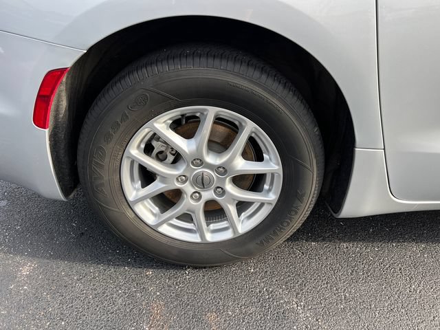 Used 2022 Chrysler Pacifica Touring-L FWD image 10