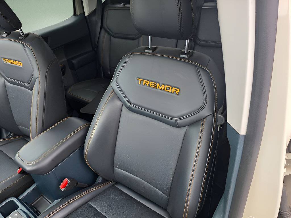 Certified 2025 Ford Maverick Tremor AWD/4WD image 15
