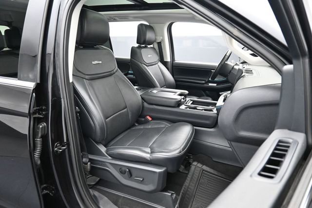 Certified 2025 Ford Expedition Platinum AWD/4WD image 28