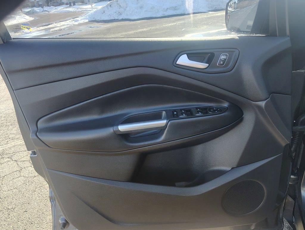 Certified 2018 Ford Escape SE image 11