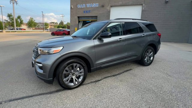 Certified 2024 Ford Explorer XLT w/ Equipment Group 202A AWD/4WD image 5
