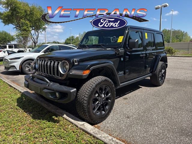 Used 2025 Jeep Wrangler Backcountry image 1