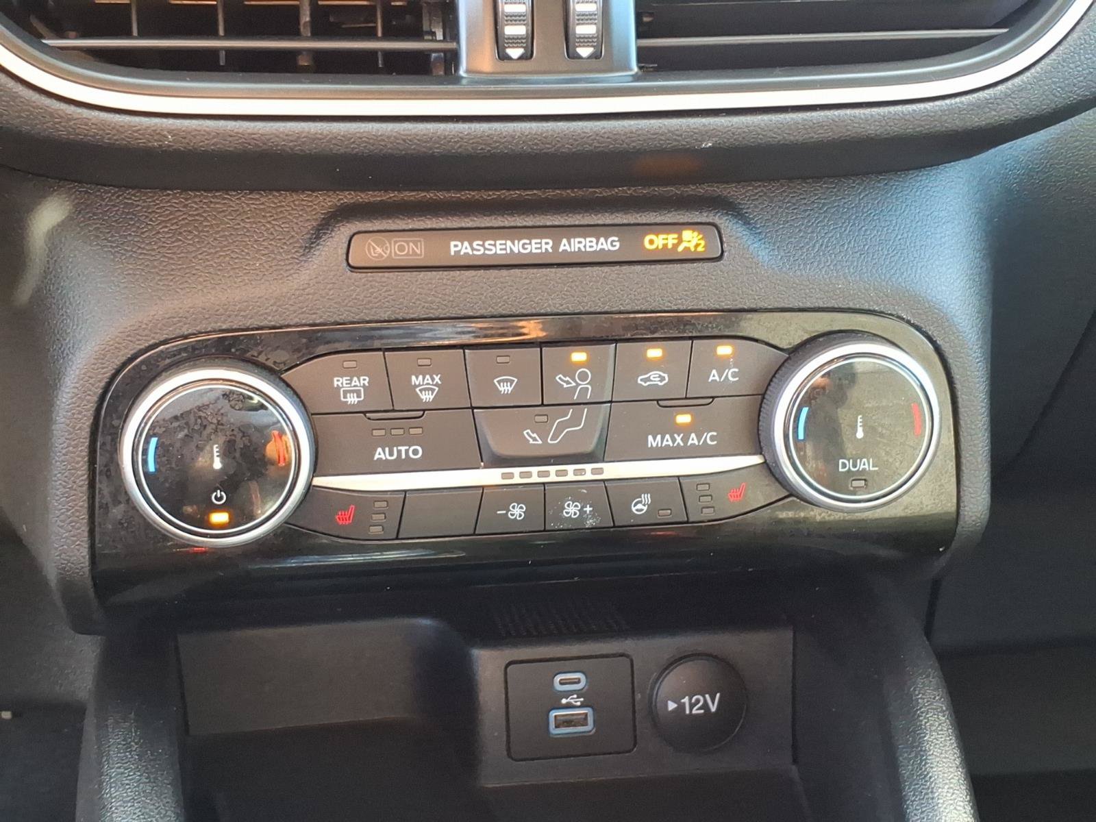 Certified 2022 Ford Escape SEL w/ SEL Stealth AWD Package image 24