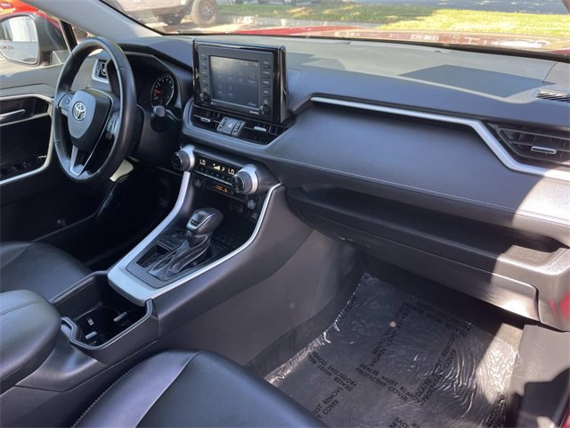 Used 2022 Toyota RAV4 XLE Premium image 35